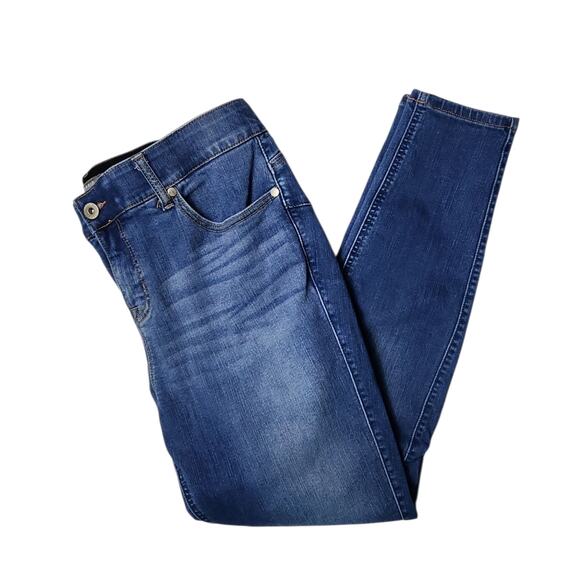 Torrid Blue Jeans Bombshell Skinny – Size 16 R, Five-Pocket, Belt Loops - Picture 4 of 16